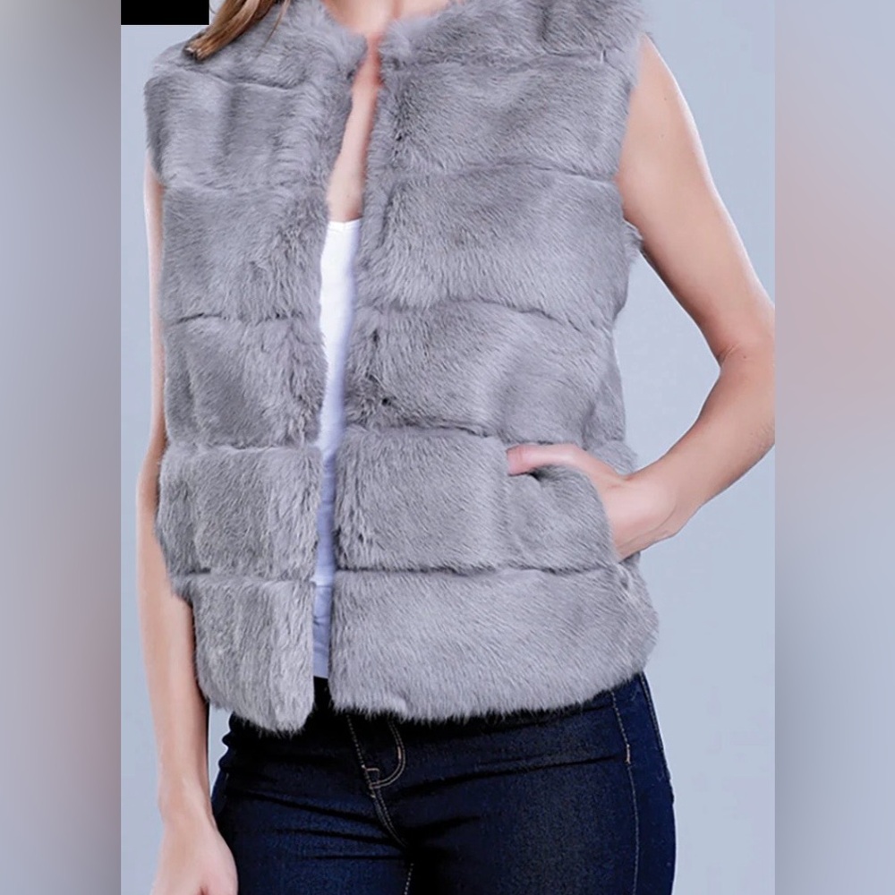 EUC Dolce Cabo grey panel rabbit fur vest size M